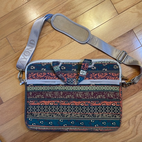NEW! Bohemian laptop bag - Picture 2 of 5